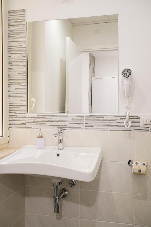 Standard Single Room,1397498603:JPEG